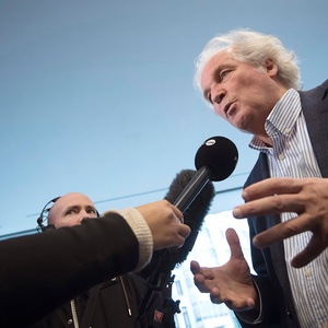 Crisisvergadering herstructurering Carrefour minister van Werk en Vorming  Didier Gosuin januari 2018